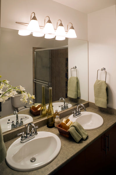 Vanity lights deals mounted on mirror